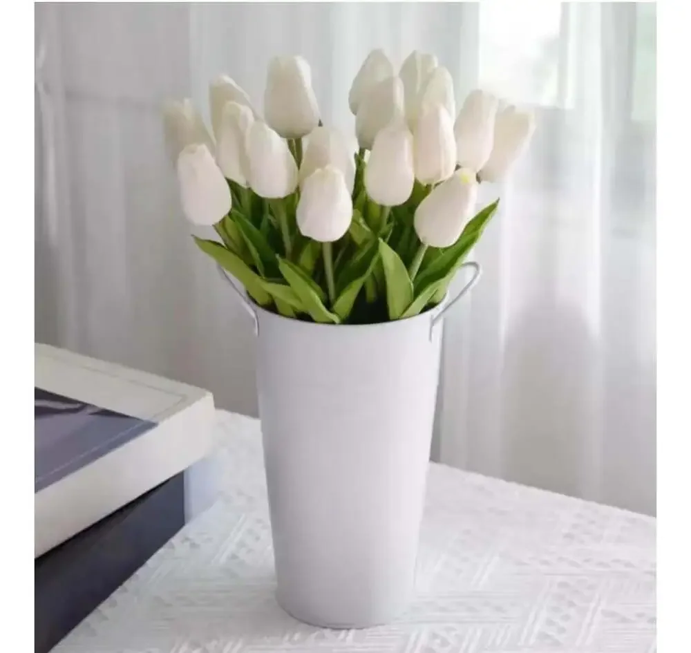HIMUTAIN‎ 20-Piece Artificial White Tulip Bouquet with Gift Box and Ribbon